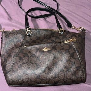 Authentic coach bag. If you want additional pics or have questions let me know!